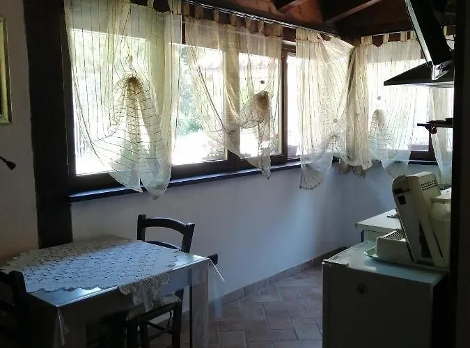 Il Castagneto 3* Camerino